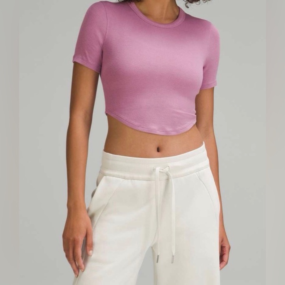 NWOT Lululemon Hold Tight Cropped T-Shirt Velvet Dust